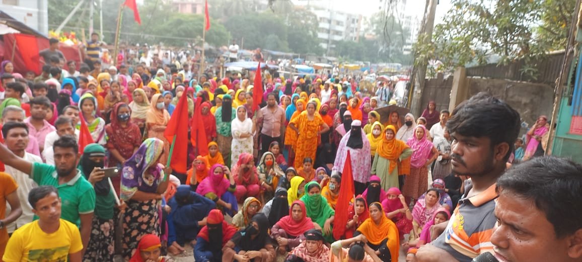 শ্রমিকদের বকেয়া বেতন ও ঈদ বোনাস পরিশোধের দাবি