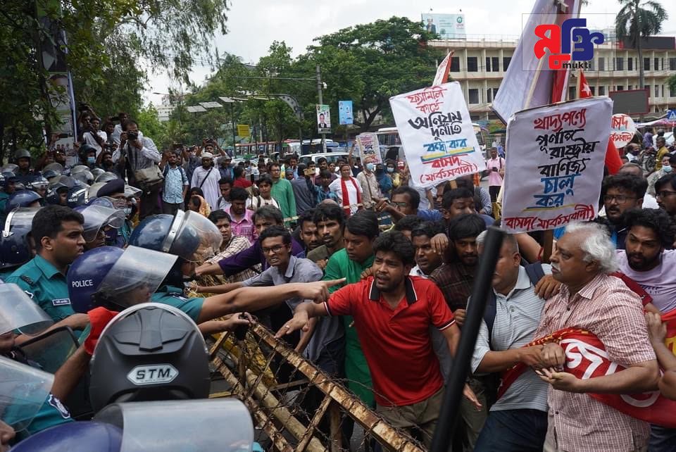 বাম জোটের ঘেরাওয়ে পুলিশি বাধা