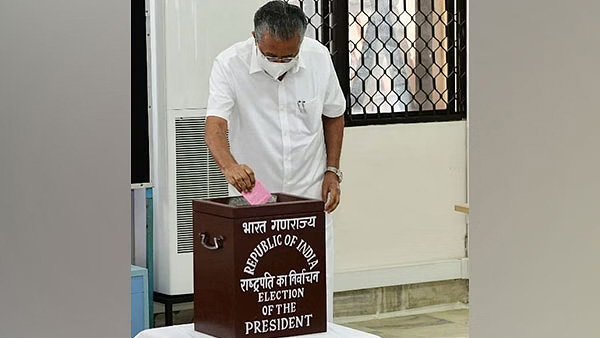 ভারতের রাষ্ট্রপতি নির্বাচনের ভোট গ্রহণ সম্পন্ন, ২১ জুলাই গণনা